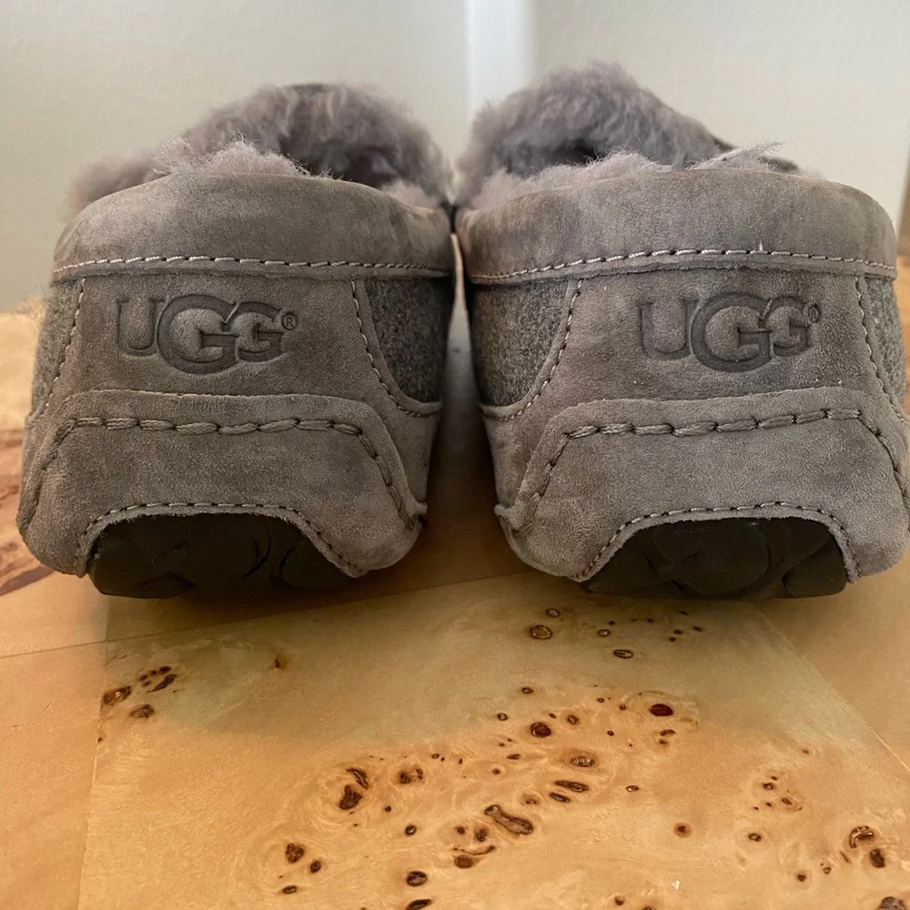 UGG Men’s Ascot Slipper - Picture 1 of 8